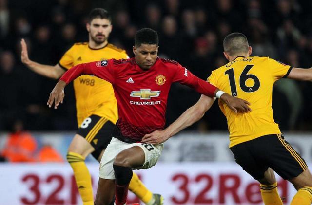 祁连朱雀队鏖战齐鲁战狼队，羽毛球季后赛火力全开，转换速度占优。快速转换撕裂防线的简单介绍爱游戏内容中心