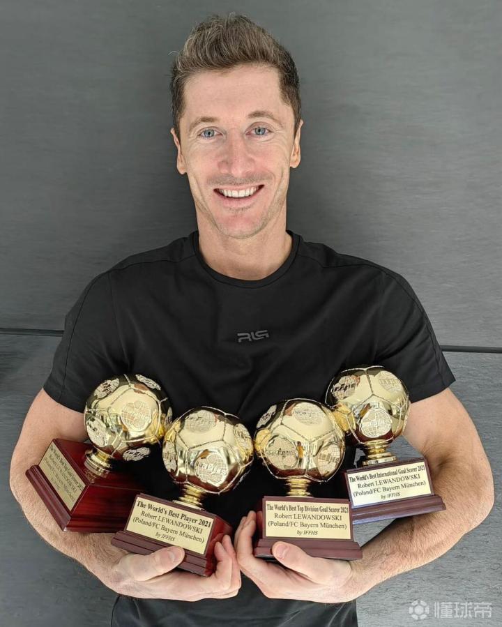 莱万多夫斯基在SKT比赛中大胜，赛况扑朔迷离引发热议！的简单介绍爱游戏官网首页