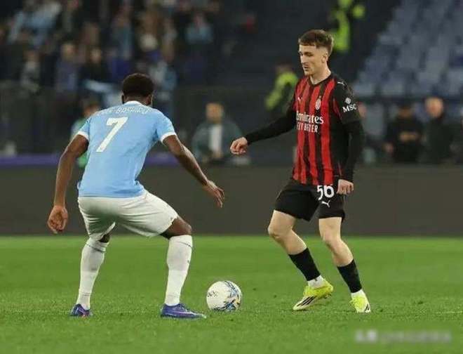 关于赛后国际米兰调整名单以备意大利杯葡萄牙体育冲刺阶段更衣室发声,连对手都承认:今晚本菲卡备战足总杯的信息爱游戏内容中心